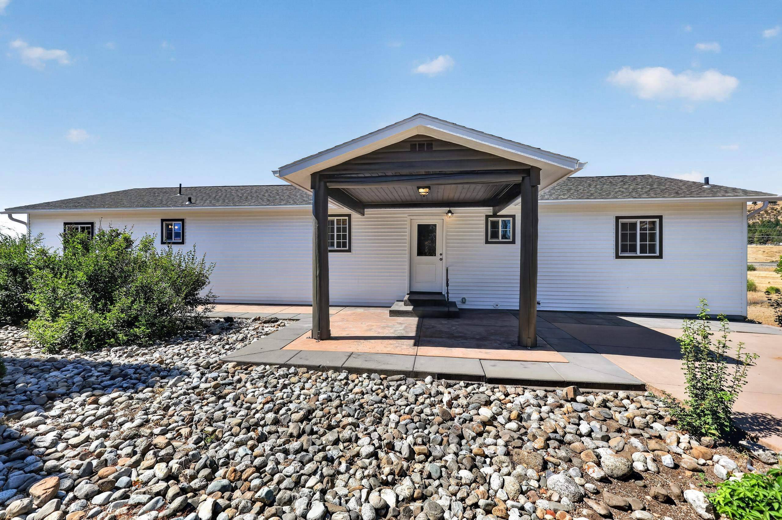 6225 N Malvern Rd, Otis Orchards, WA 99027
