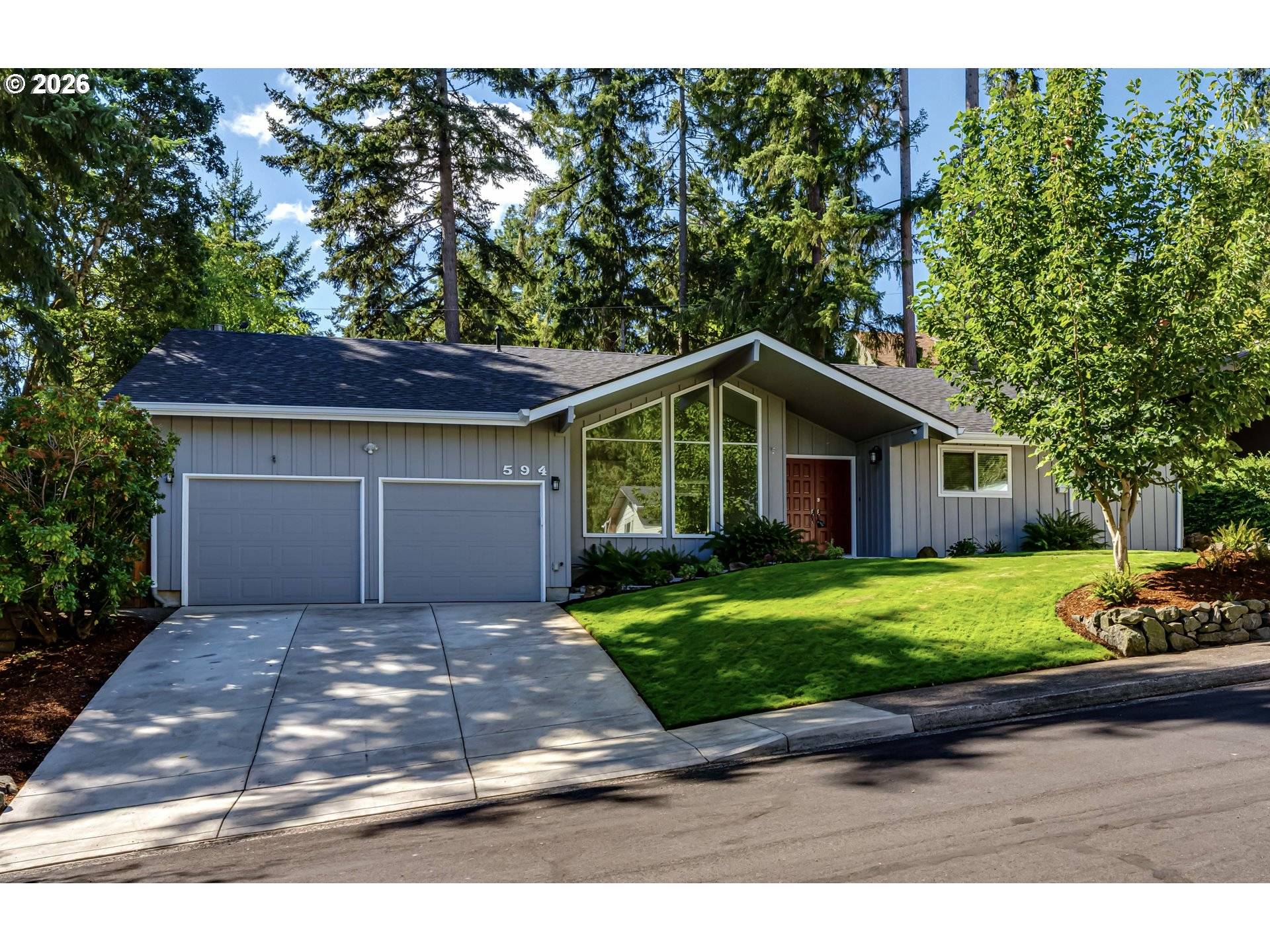 594 EMPRESS AVE, Eugene, OR 97405