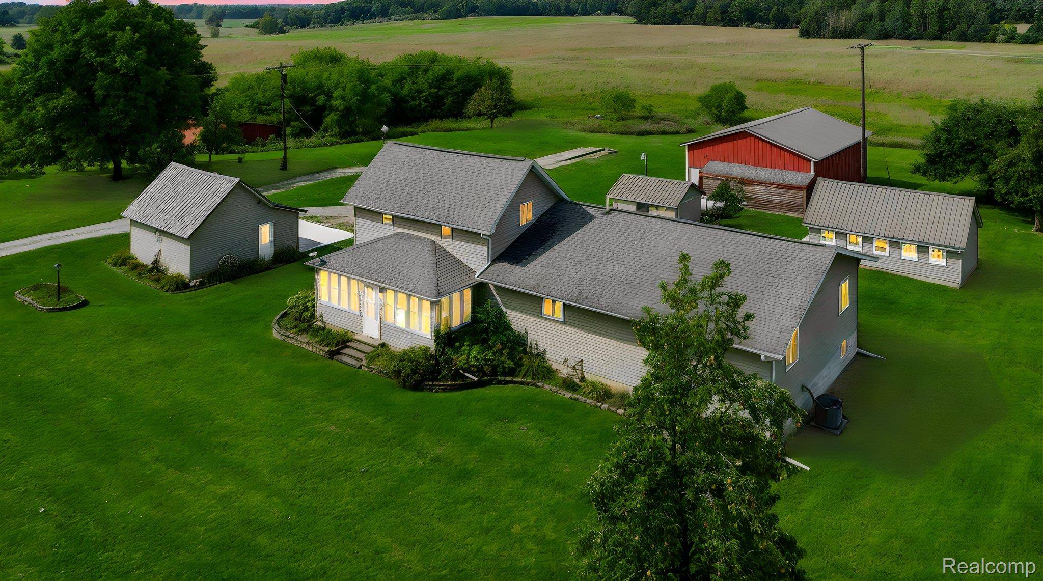 1660 W Brown RD, Fremont Township, MI 48744