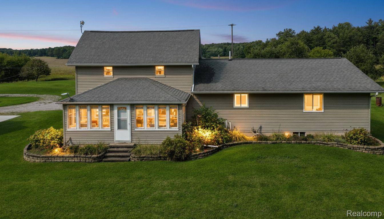 1660 W Brown RD, Fremont Township, MI 48744