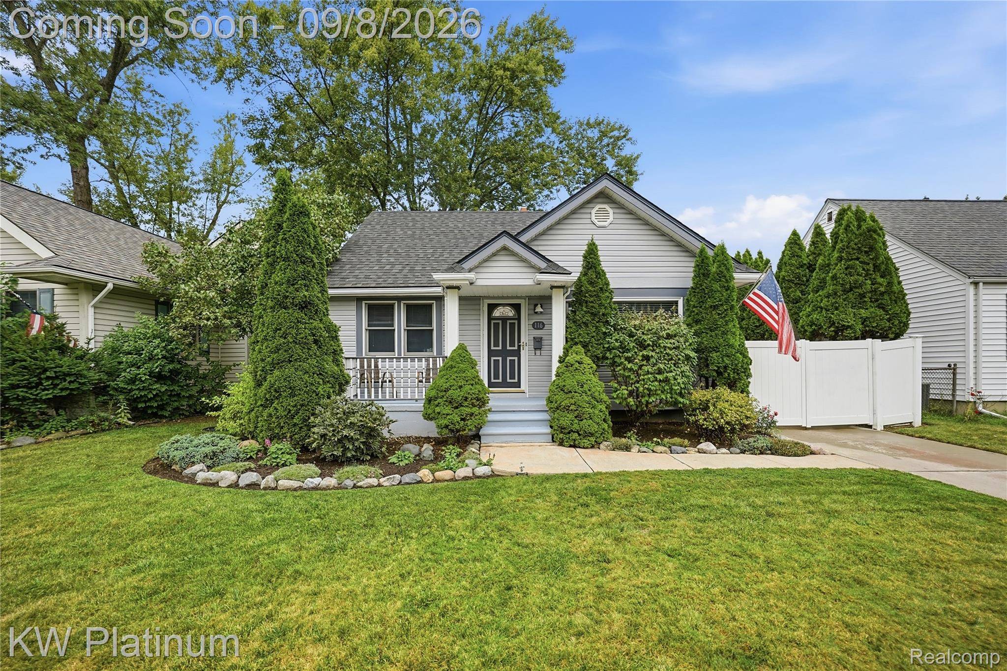 116 S Custer AVE, Clawson, MI 48017