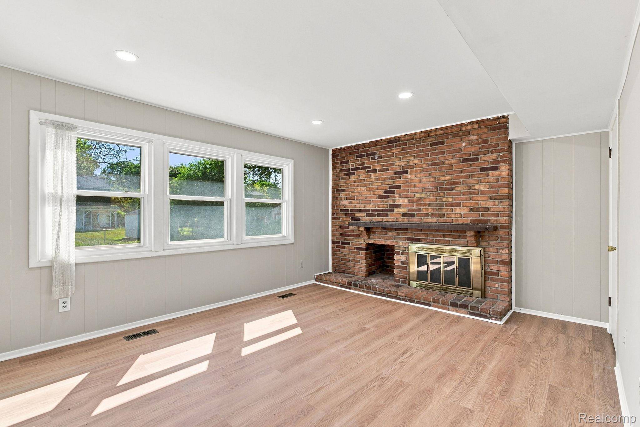 4856 Danbury DR, Troy, MI 48085