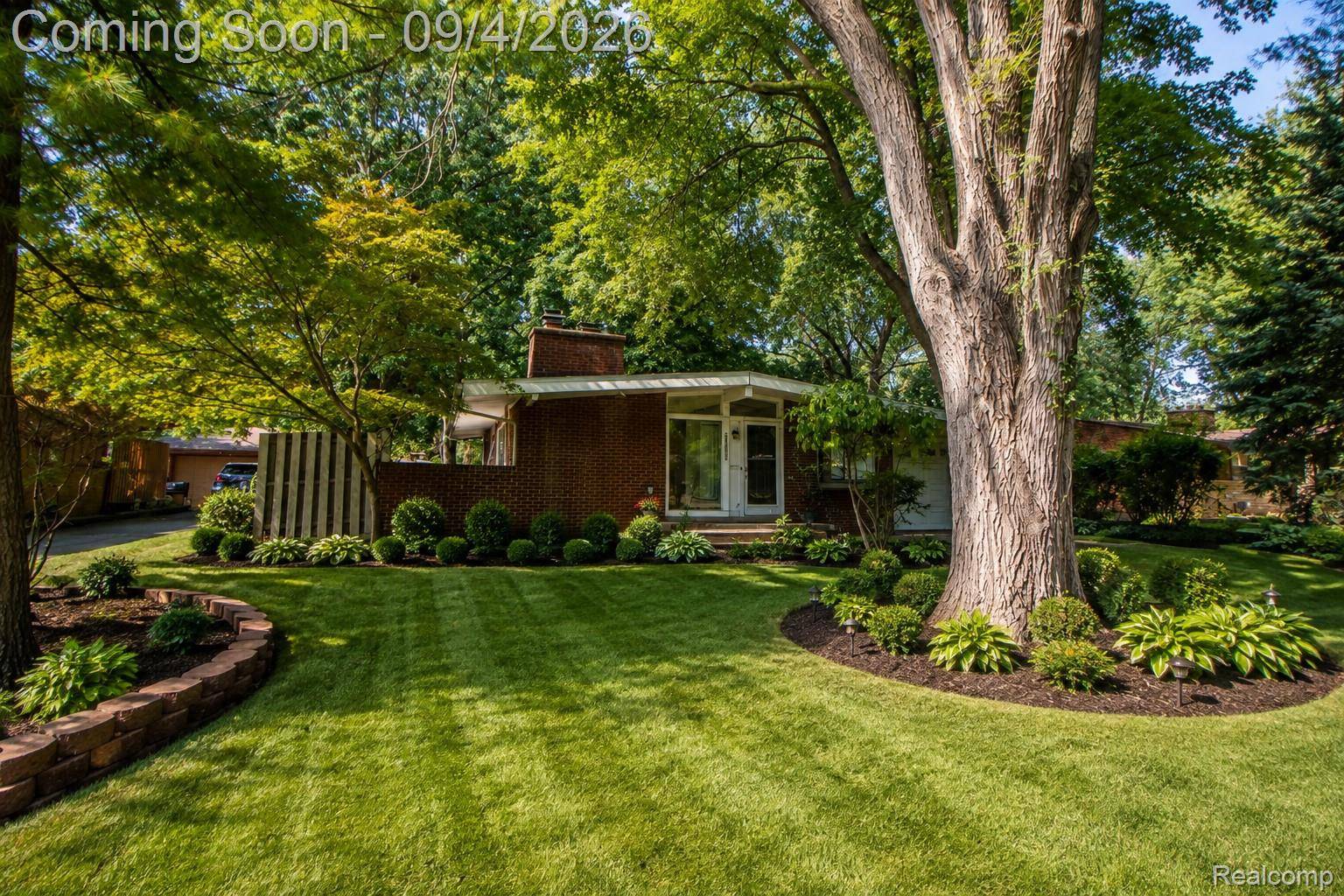 29905 Pleasant TRL, Southfield, MI 48076