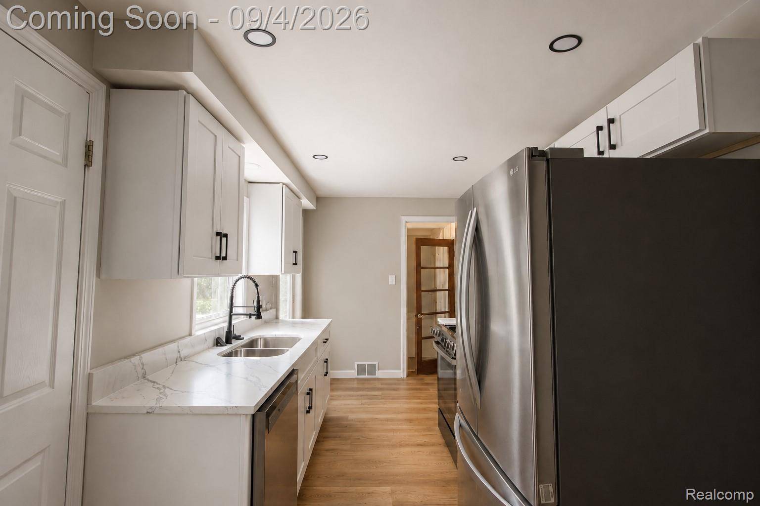 29905 Pleasant TRL, Southfield, MI 48076