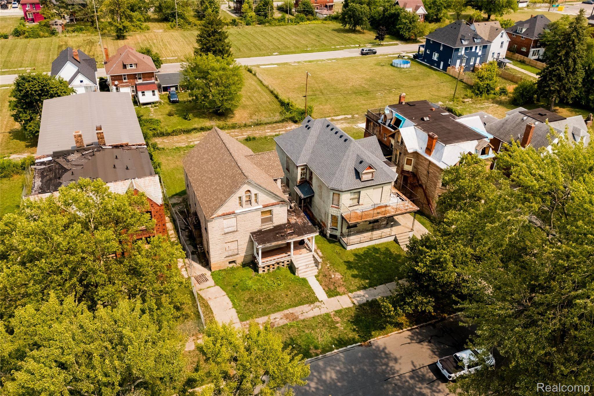 1574 & 1582 Cadillac BLVD, Detroit, MI 48214