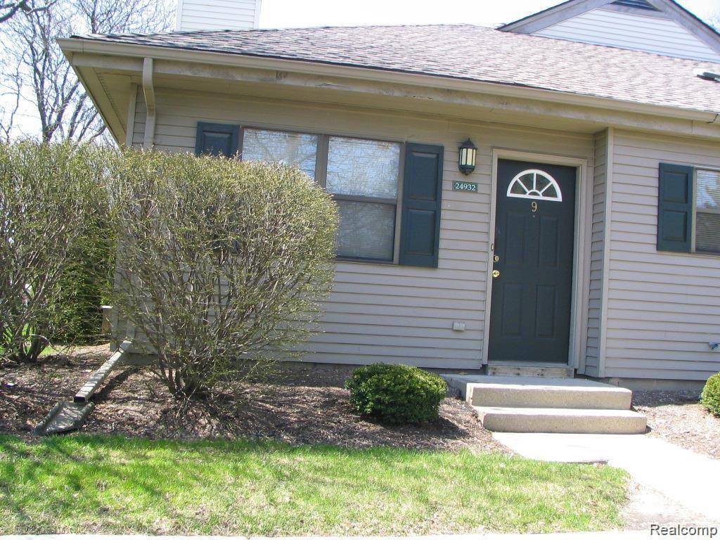 24932 NE Auburn LN #9, Southfield, MI 48033