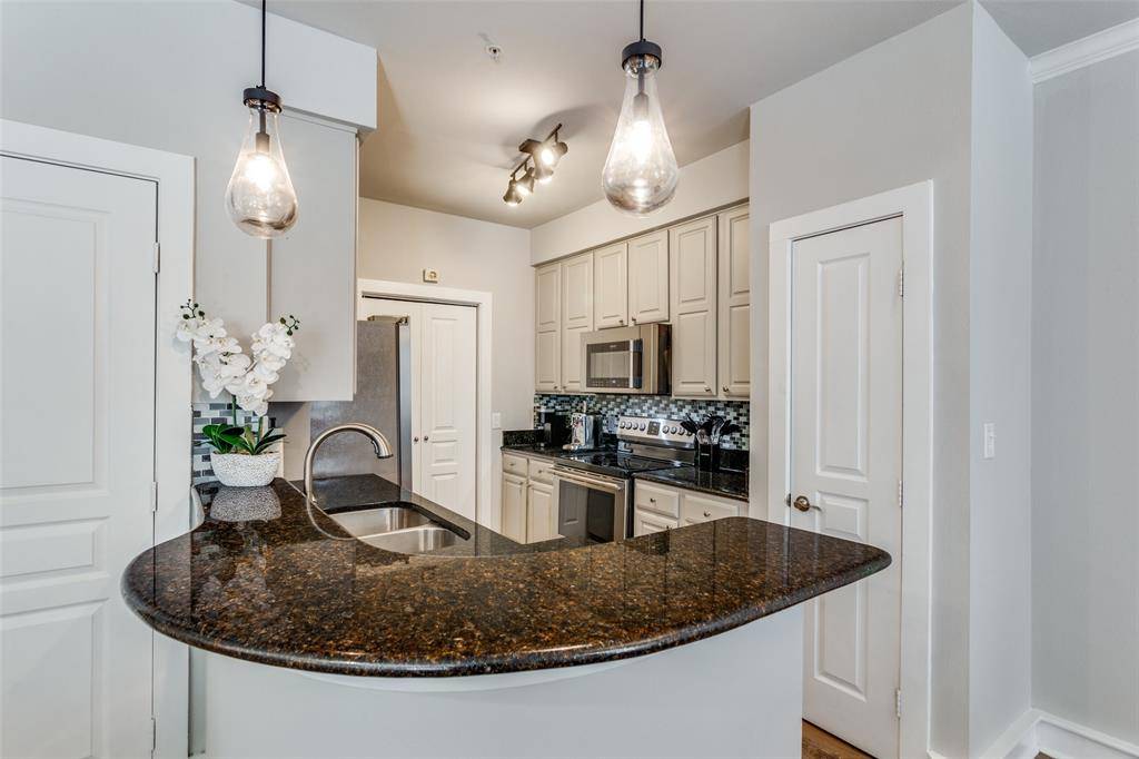 3320 Camp Bowie Boulevard #1201, Fort Worth, TX 76107