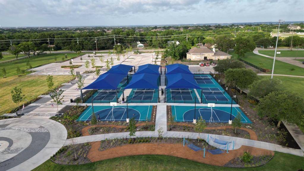 200 Stanford Court, Heath, TX 75032