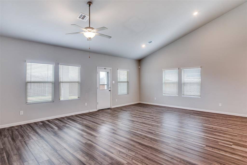 10616 Tonkala Drive, Fort Worth, TX 76179