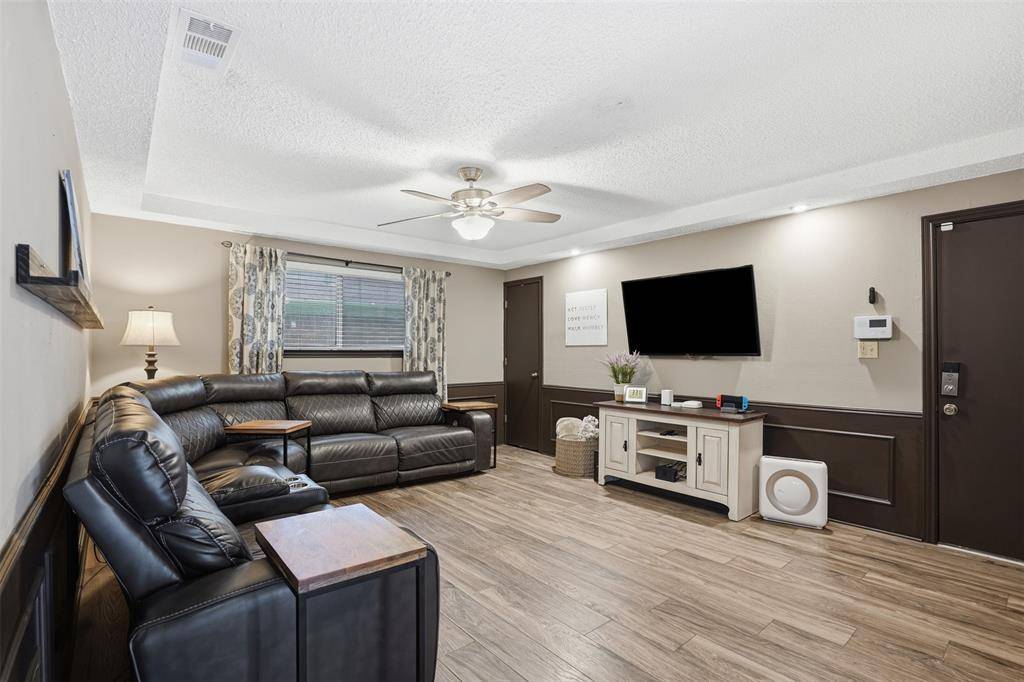 2247 Valley Mill, Carrollton, TX 75006