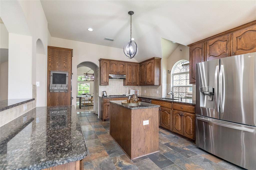 9628 Makiposa Lane, Fort Worth, TX 76177