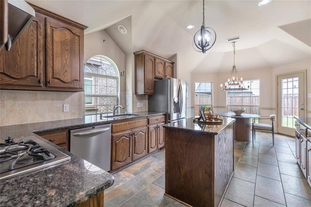 9628 Makiposa Lane, Fort Worth, TX 76177