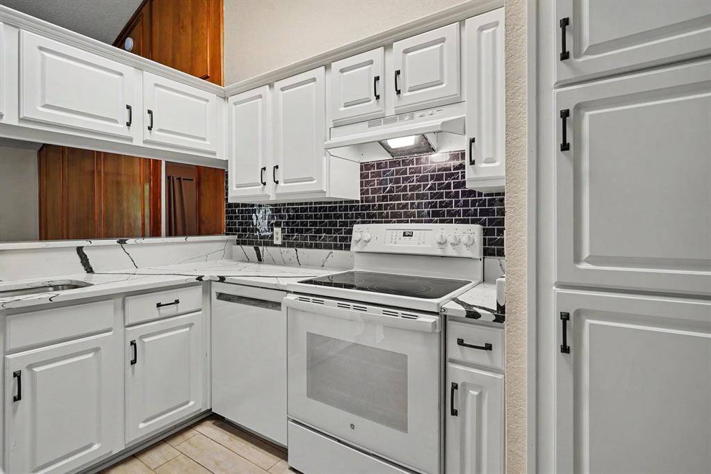 6210 Valley Forge Court, Arlington, TX 76002
