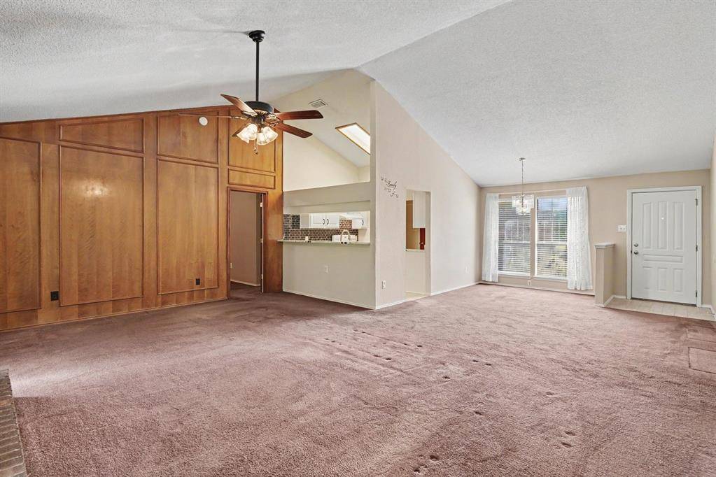 6210 Valley Forge Court, Arlington, TX 76002