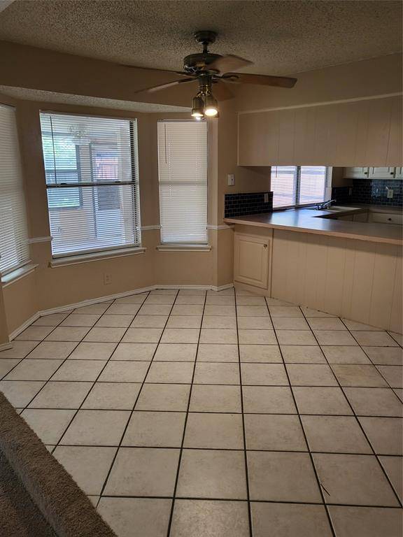 4200 Pyracantha Drive, Arlington, TX 76017
