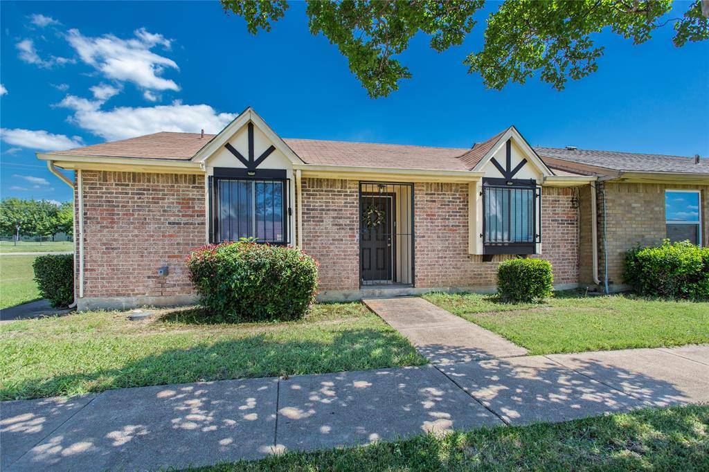 33 E Townhouse Lane #30, Grand Prairie, TX 75052