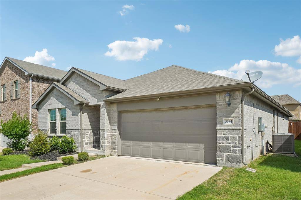 3254 Deckard Drive, Royse City, TX 75189