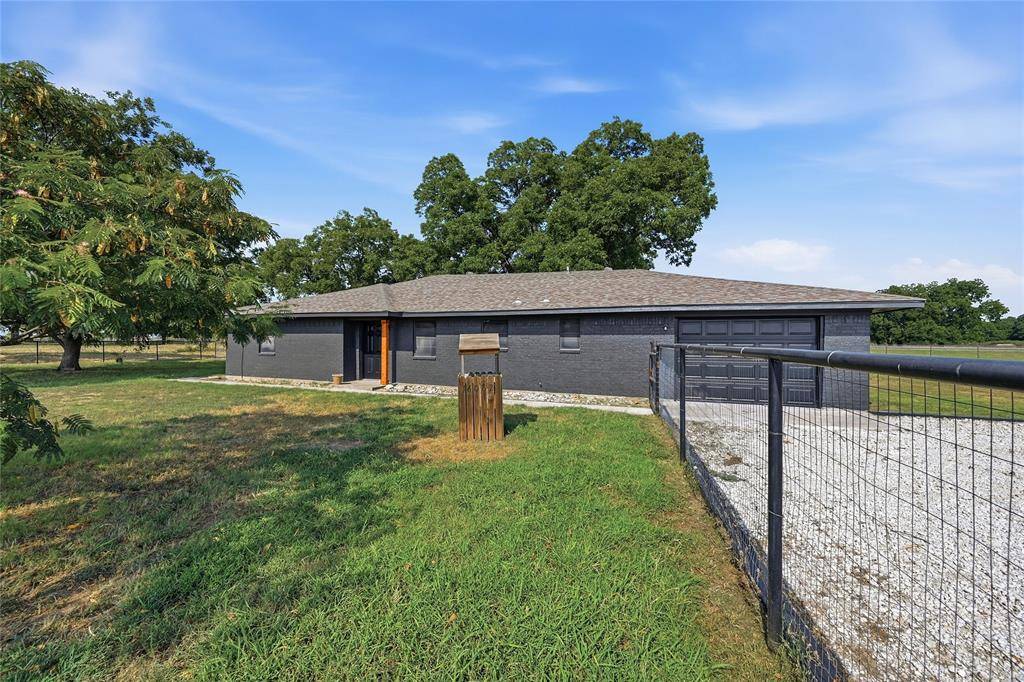 16082 US Highway 377, Whitesboro, TX 76273