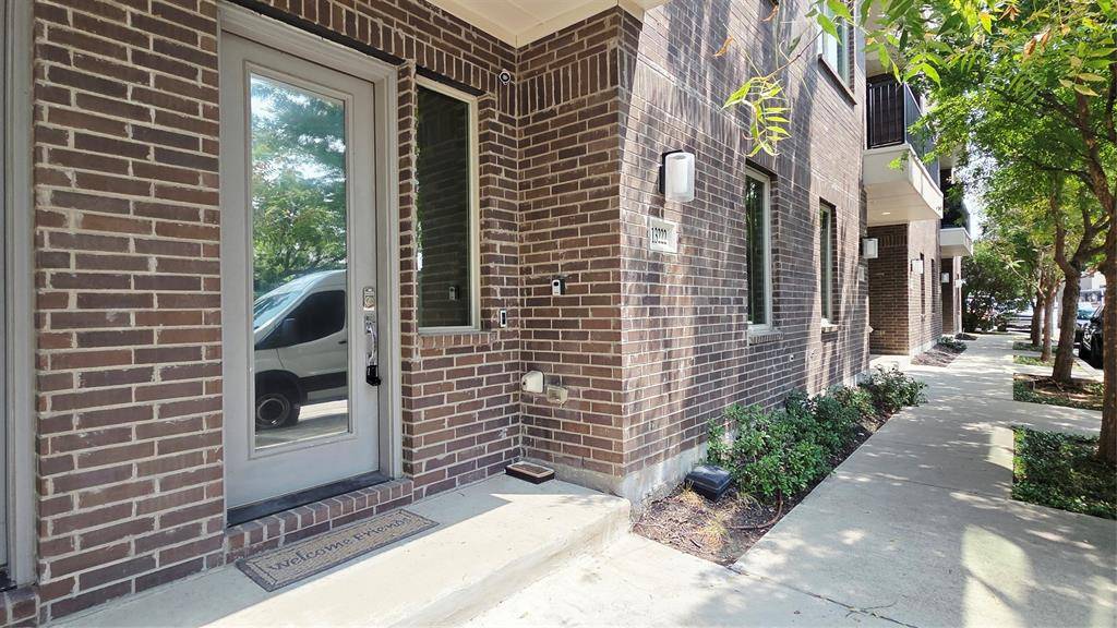13222 Bee Street, Farmers Branch, TX 75234