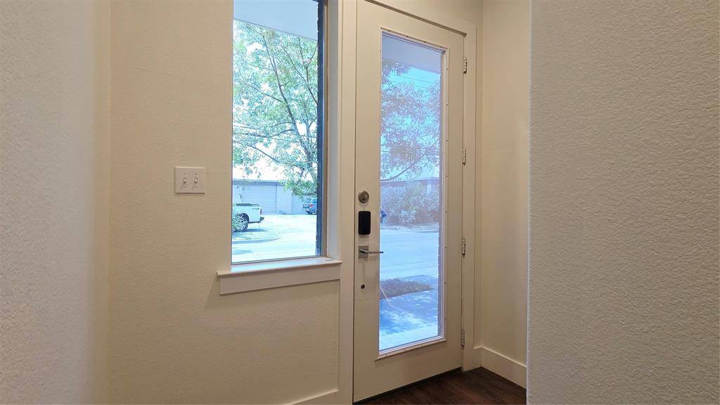 13222 Bee Street, Farmers Branch, TX 75234