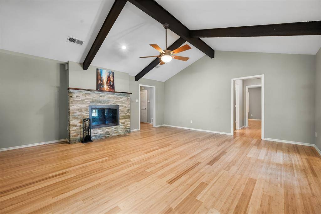 1101 De Pauw Drive, Arlington, TX 76012