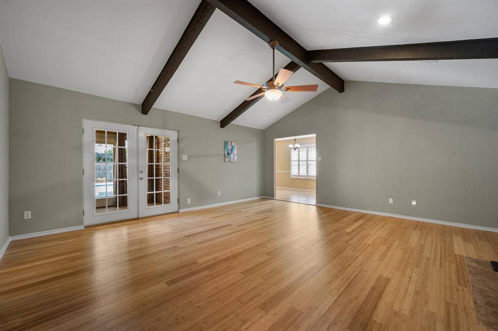 1101 De Pauw Drive, Arlington, TX 76012
