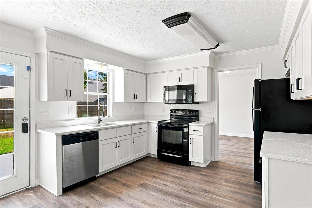 4138 Scotland Drive, Grand Prairie, TX 75052