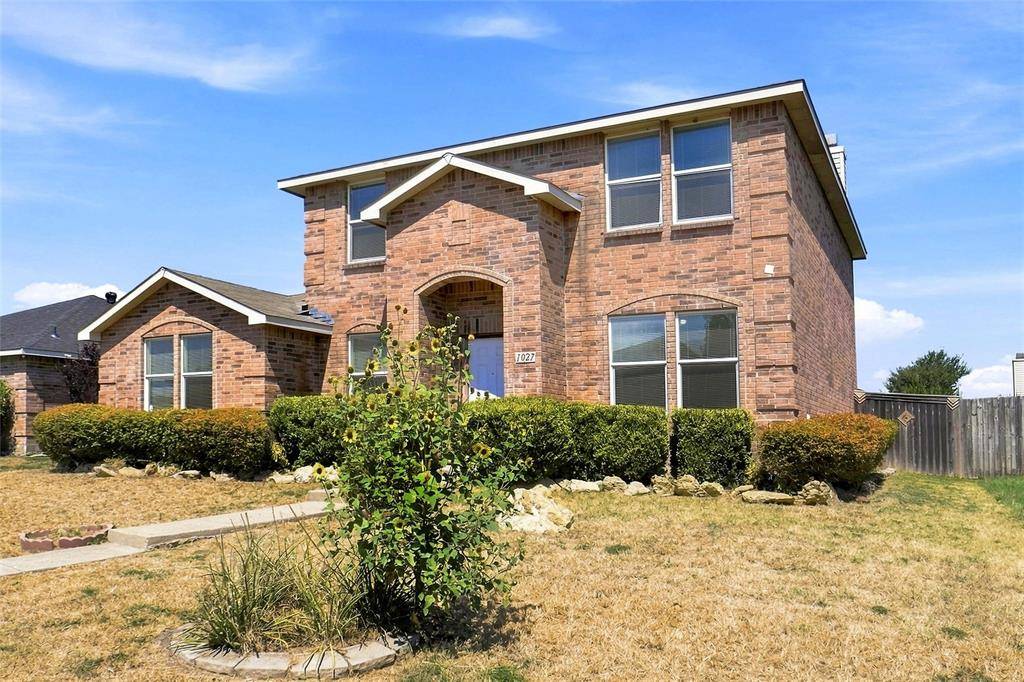 1027 Graystone Drive, Lancaster, TX 75134