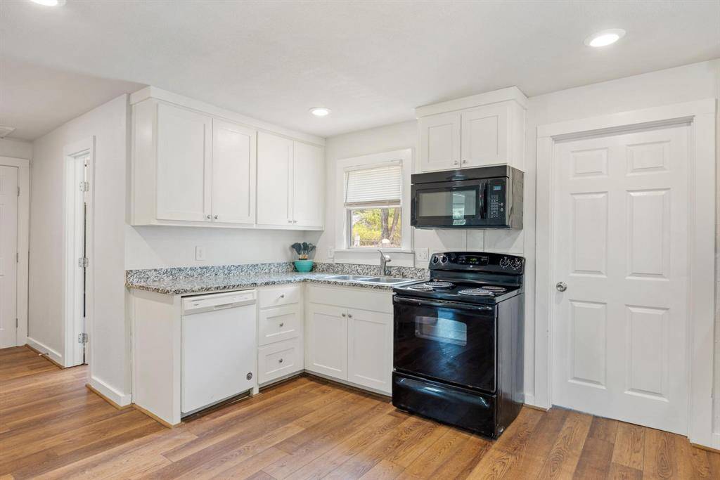 207 E 4th Street, Weatherford, TX 76086