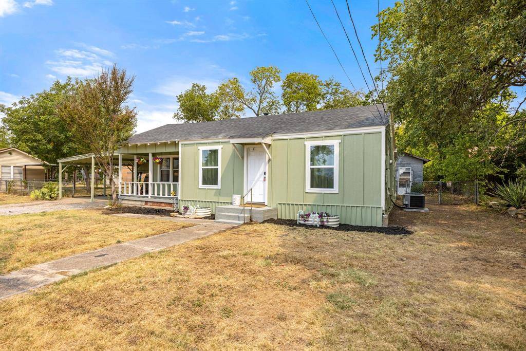 207 E 4th Street, Weatherford, TX 76086