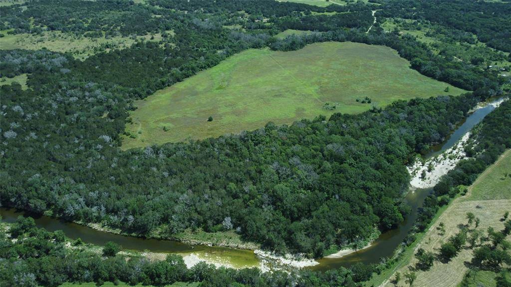 1100 cr 2440 Street, Iredell, TX 76649