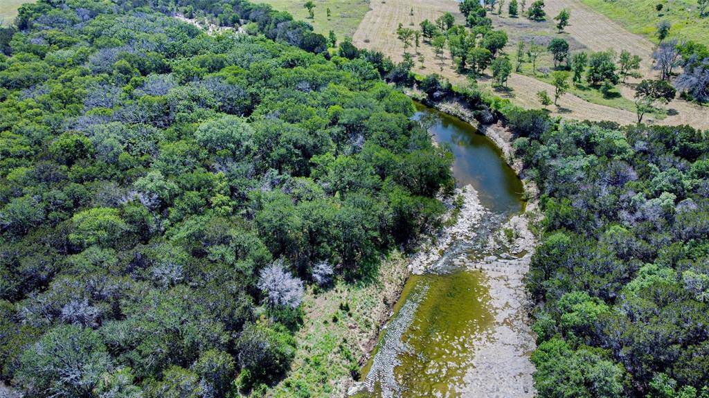 1100 cr 2440 Street, Iredell, TX 76649