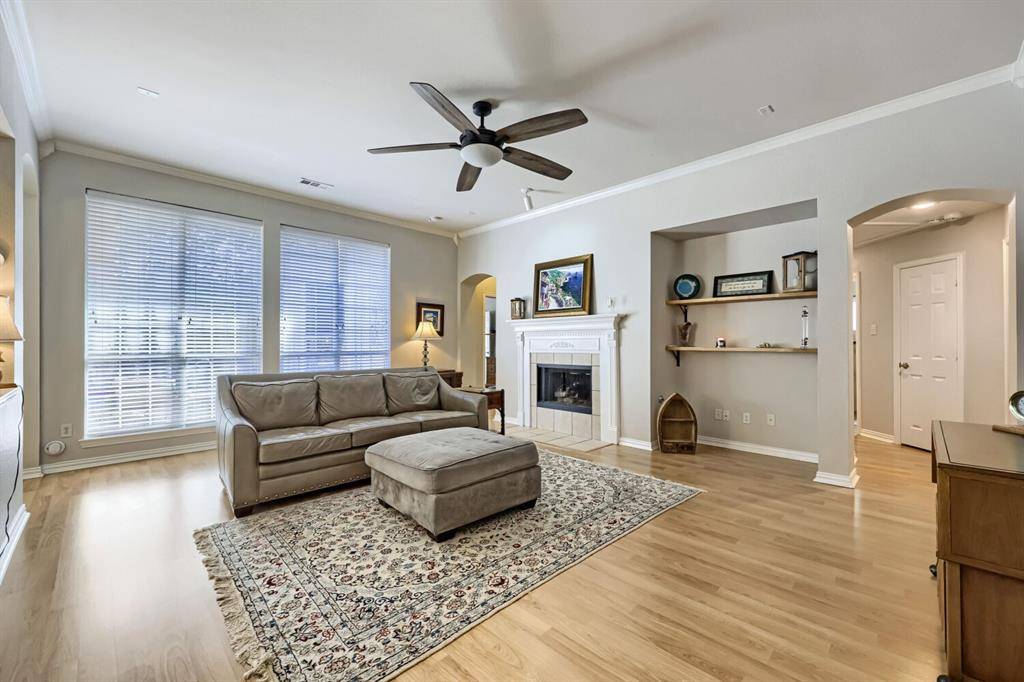 2302 Hodges Place, Mansfield, TX 76063