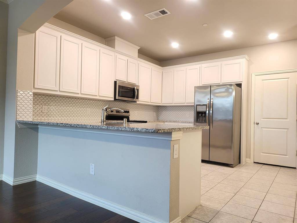 829 Ben Lane, Lewisville, TX 75056
