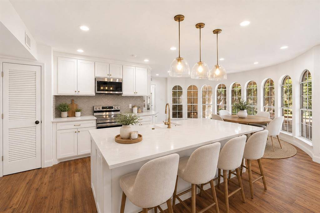 2105 Wilson Drive, Arlington, TX 76011