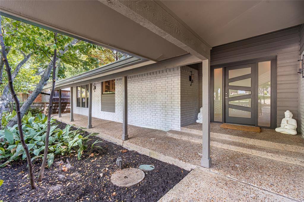 8242 San Cristobal Drive, Dallas, TX 75218