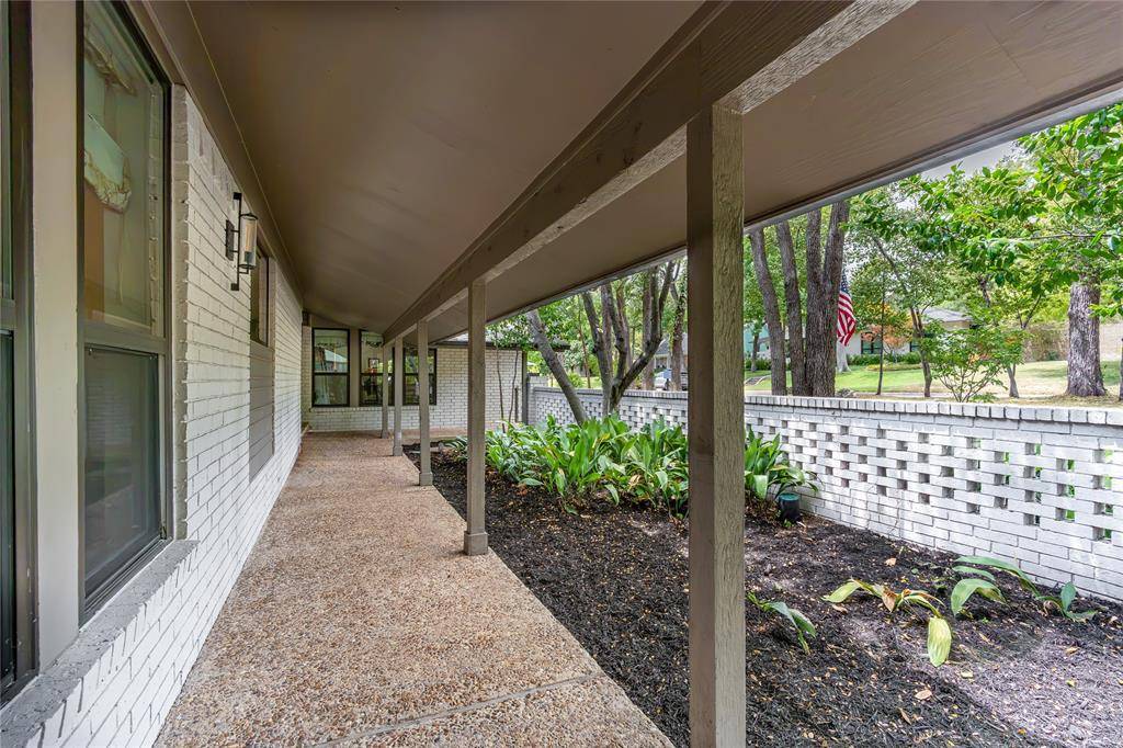 8242 San Cristobal Drive, Dallas, TX 75218