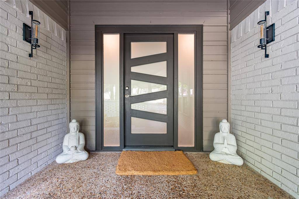 8242 San Cristobal Drive, Dallas, TX 75218