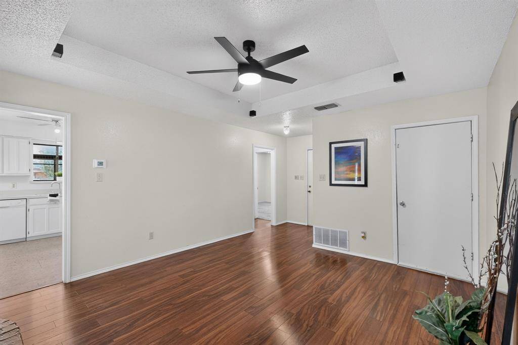 5932 Wind Drift Trail, Arlington, TX 76017