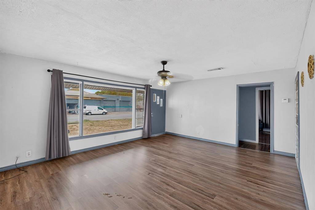 3004 Hickory Tree Road, Balch Springs, TX 75180