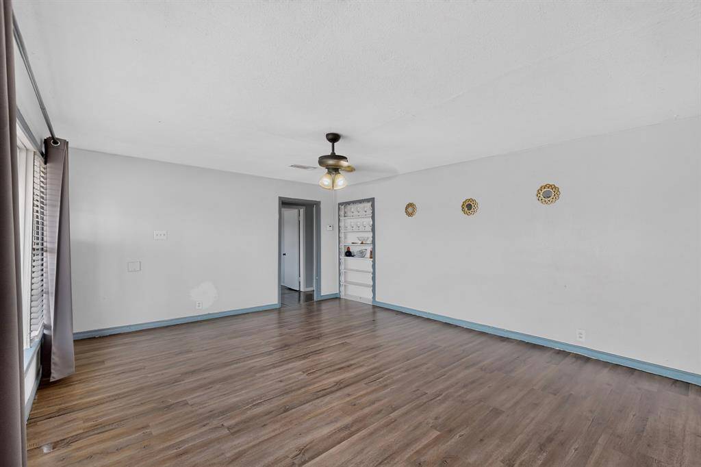 3004 Hickory Tree Road, Balch Springs, TX 75180