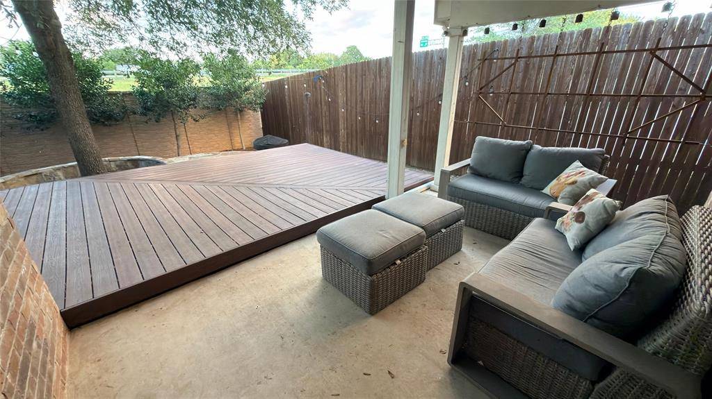 2815 Fox Creek Trail, Arlington, TX 76017