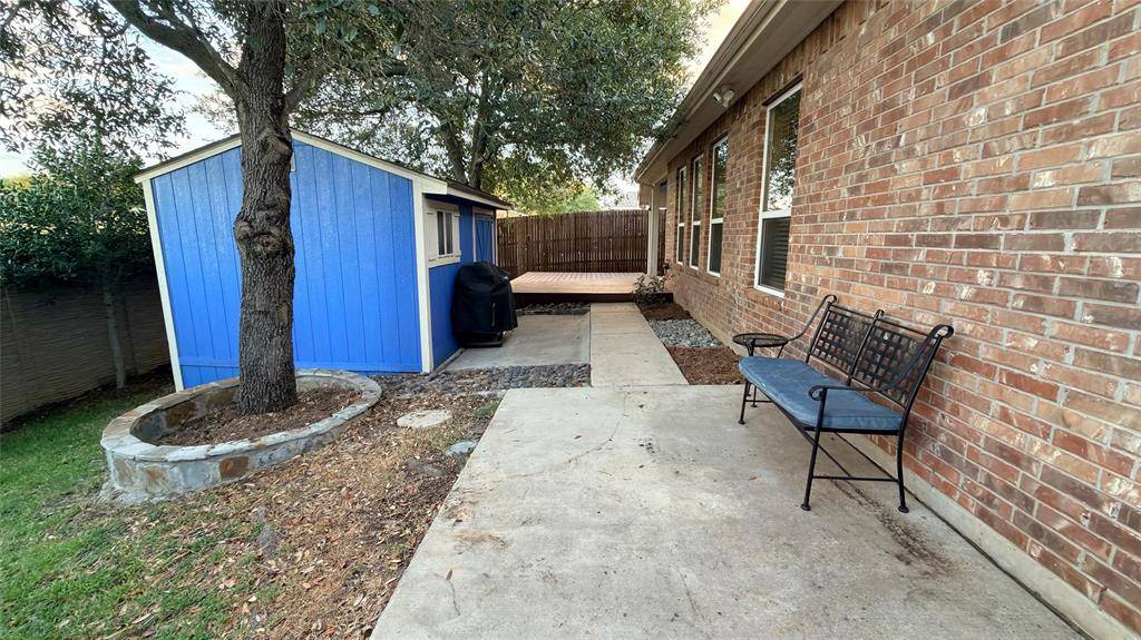 2815 Fox Creek Trail, Arlington, TX 76017