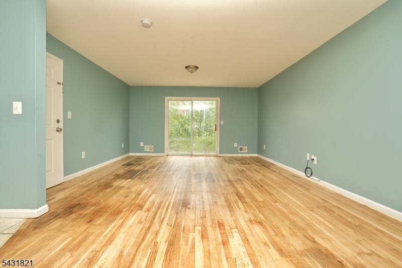 36 Brenner St, Newark City, NJ 07108