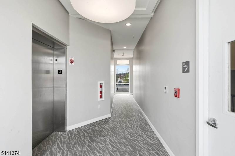 271 Millburn Ave #2A, Millburn Twp., NJ 07041