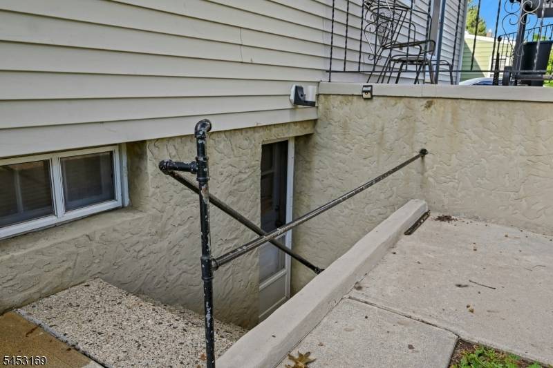 44 N 12Th St, Hawthorne Boro, NJ 07506