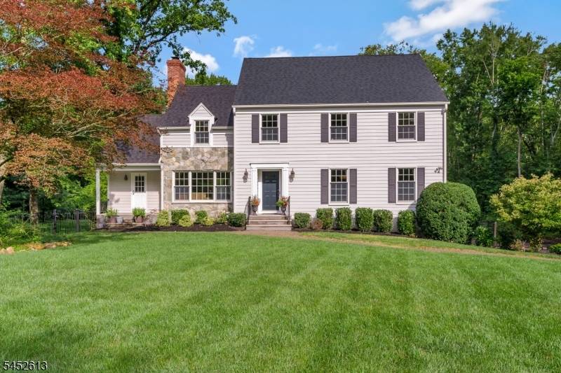 94 Sherwood Ln, Long Hill Twp., NJ 07980