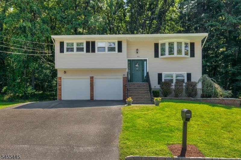 46 Deer Path Dr, Mount Olive Twp., NJ 07836