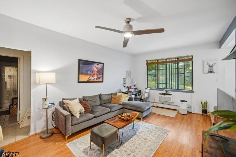 3D Foxwood Dr #D, Morris Plains Boro, NJ 07950