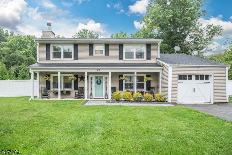 47 Biscay Dr, Mount Olive Twp., NJ 07836